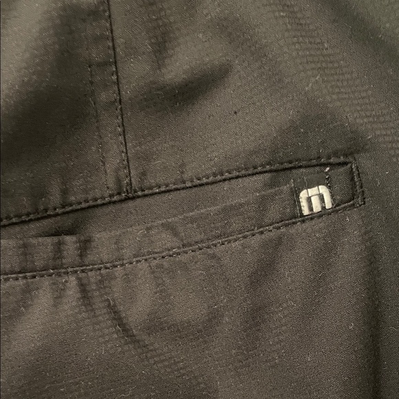 Travis Mathew Mens 35 Black Flat Front Shorts Golf Performance - Picture 7 of 7